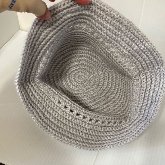 Crochet Foldable Flower Cloche Hat Gray with Flower Womens Small - Picture 8 of 10